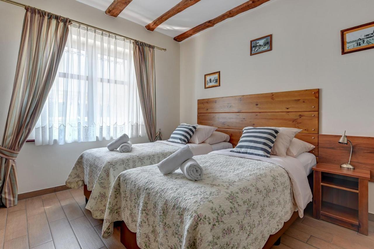 Villa & Restaurant Admiral Nelson Hel Εξωτερικό φωτογραφία