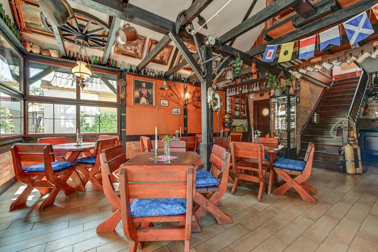 Villa & Restaurant Admiral Nelson Hel Εξωτερικό φωτογραφία