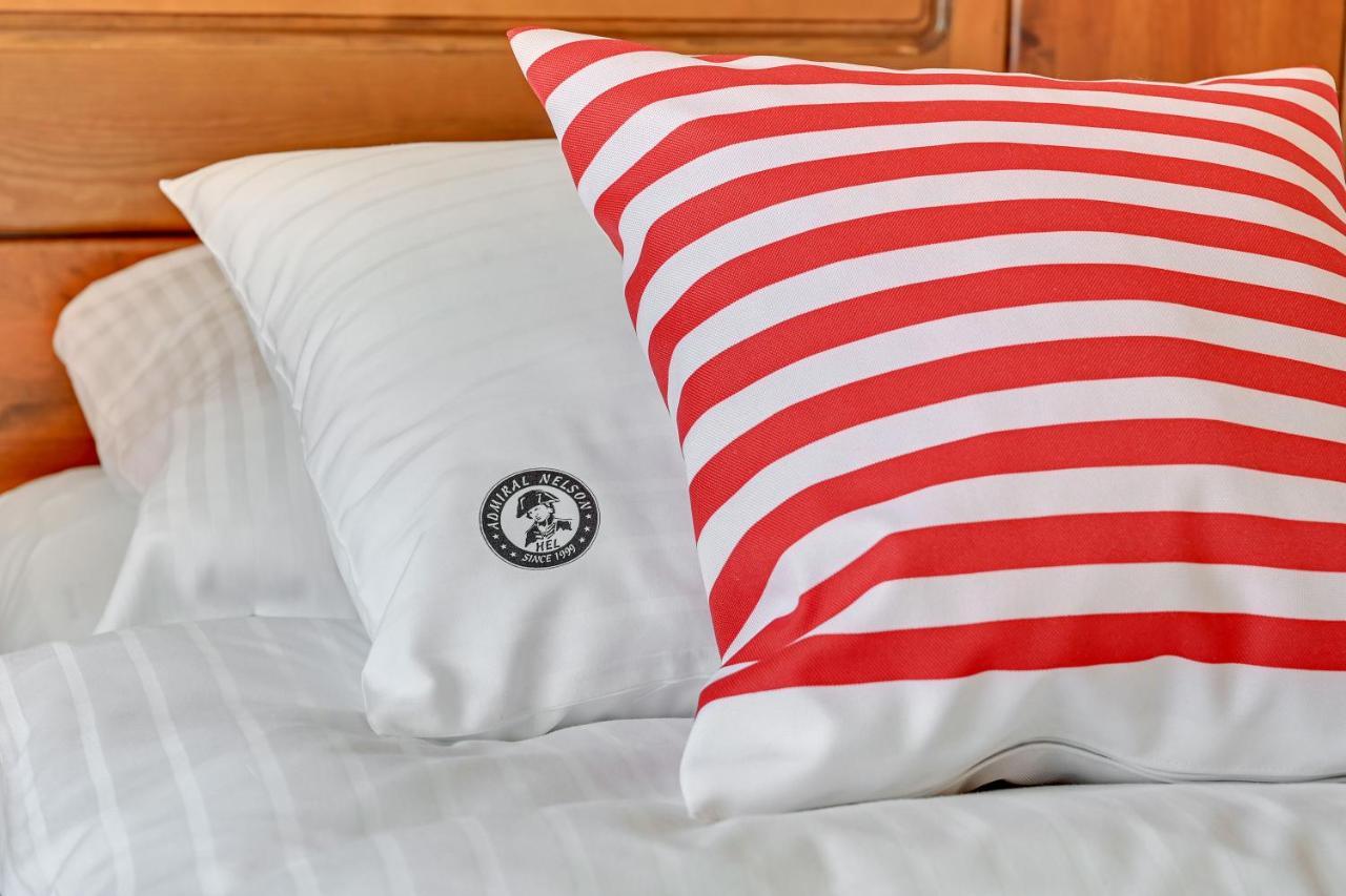Villa & Restaurant Admiral Nelson Hel Εξωτερικό φωτογραφία