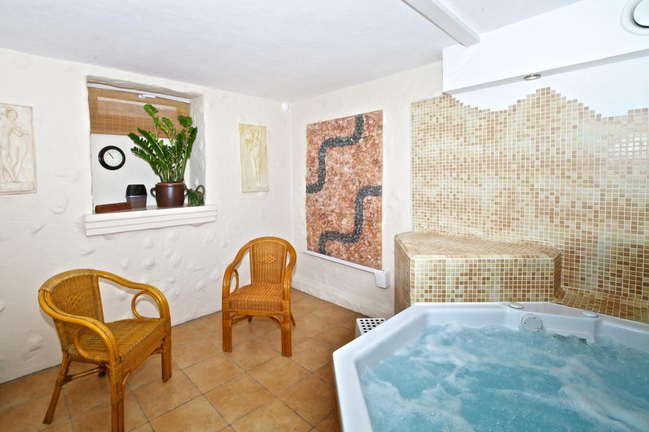 Villa & Restaurant Admiral Nelson Hel Εξωτερικό φωτογραφία